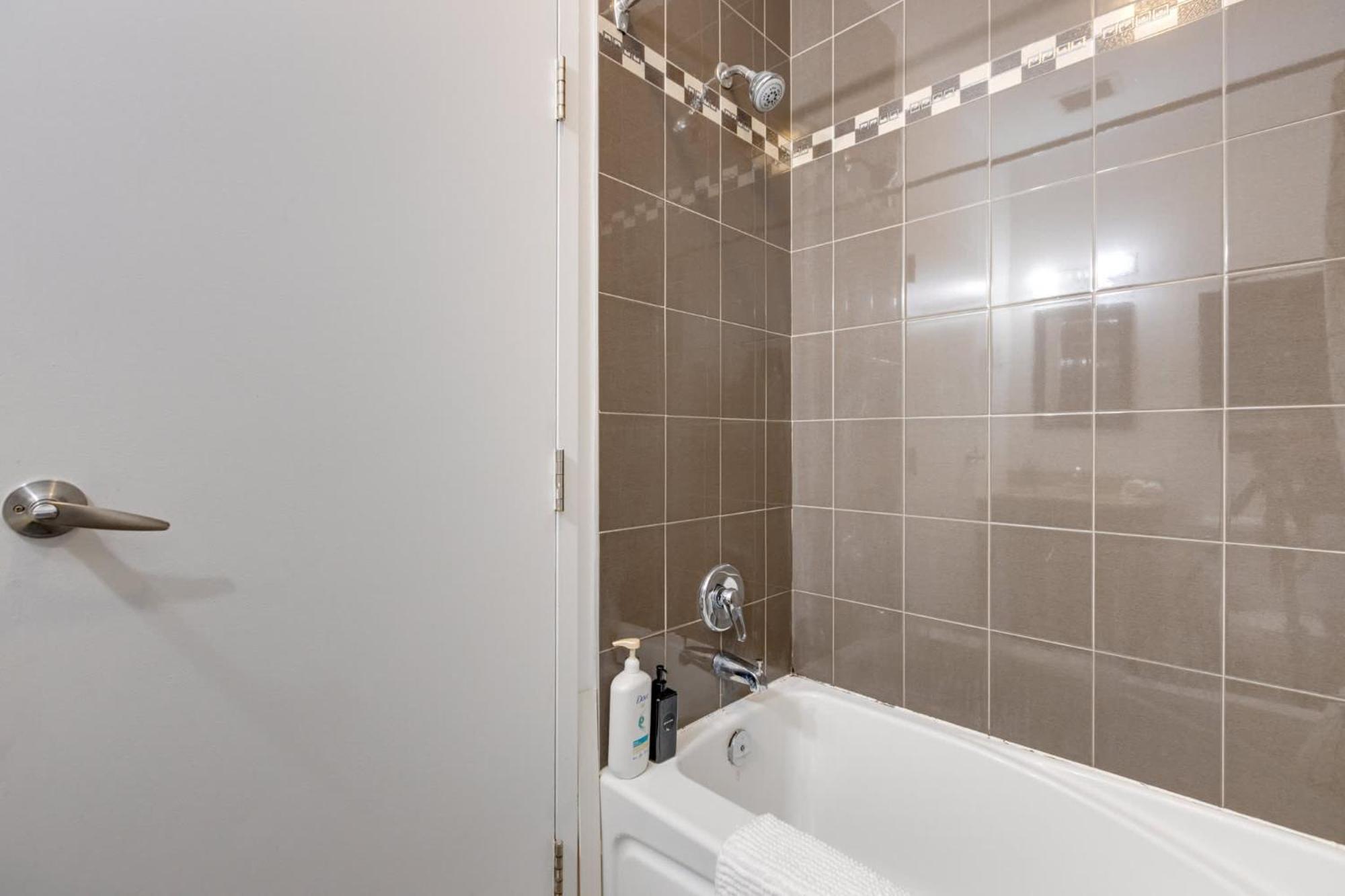 Apartament M11 - Stylish & Cozy 2Bdr In Plateau Montreal Zewnętrze zdjęcie